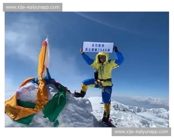 绝命火锅与王朝远征：为何这一张力帆vs恒大的门票，是重庆球迷的精神图腾？